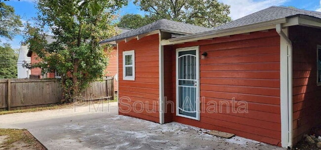 Building Photo - 3411 N Fulton Ave