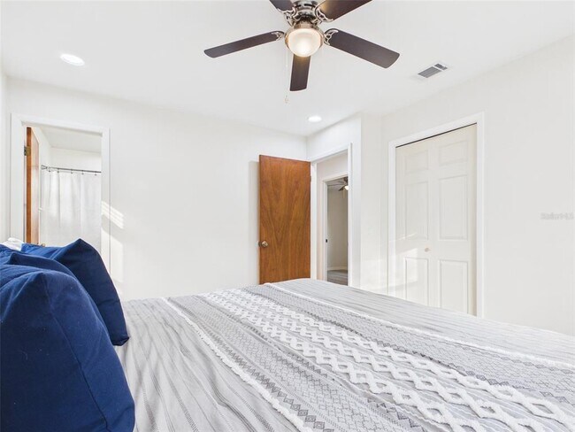 Building Photo - 7686 SW 81st St