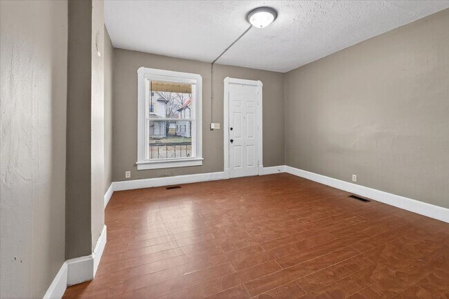 Building Photo - 1133 S Richland St