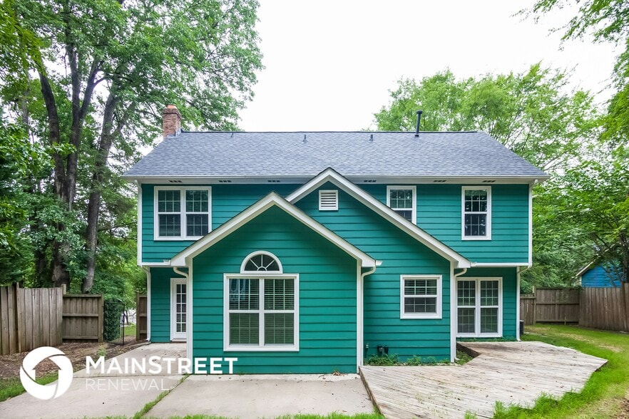 Building Photo - 2316 Torrington Ln