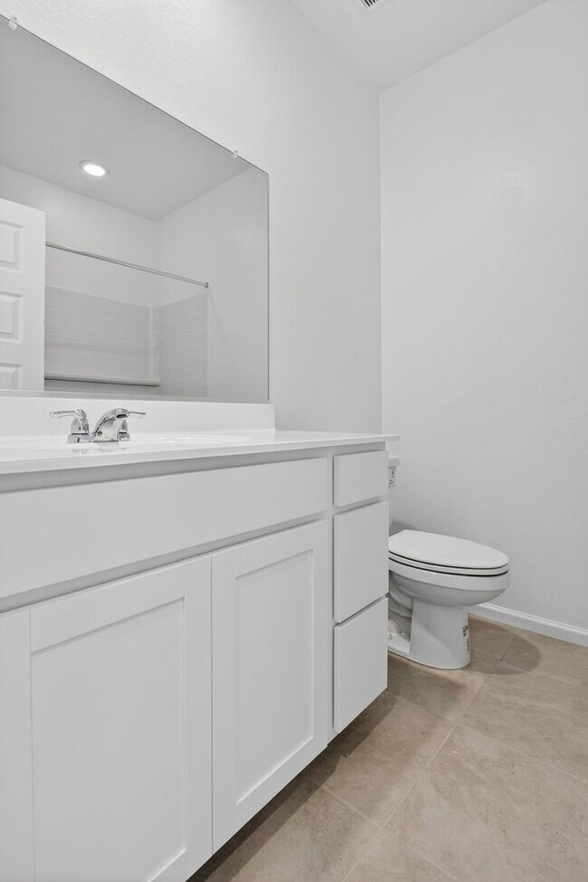 Building Photo - Modern 3BR Living with Resort-Style Amenities in Magma Vista Ranch