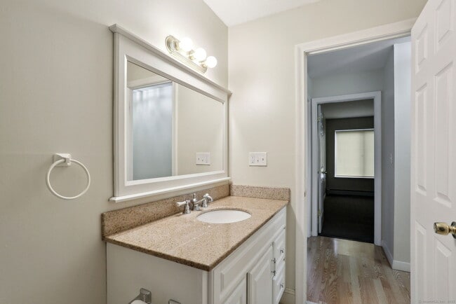 Building Photo - 2118 Cromwell Hills Dr