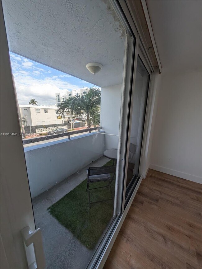 Building Photo - 7440 Harding Ave