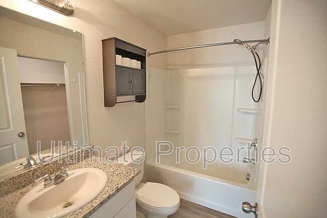 Building Photo - 478 Cahan Dr
