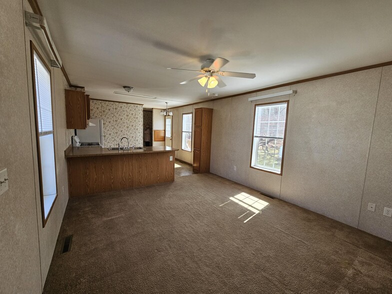 Building Photo - 3 Sunnyfield Dr