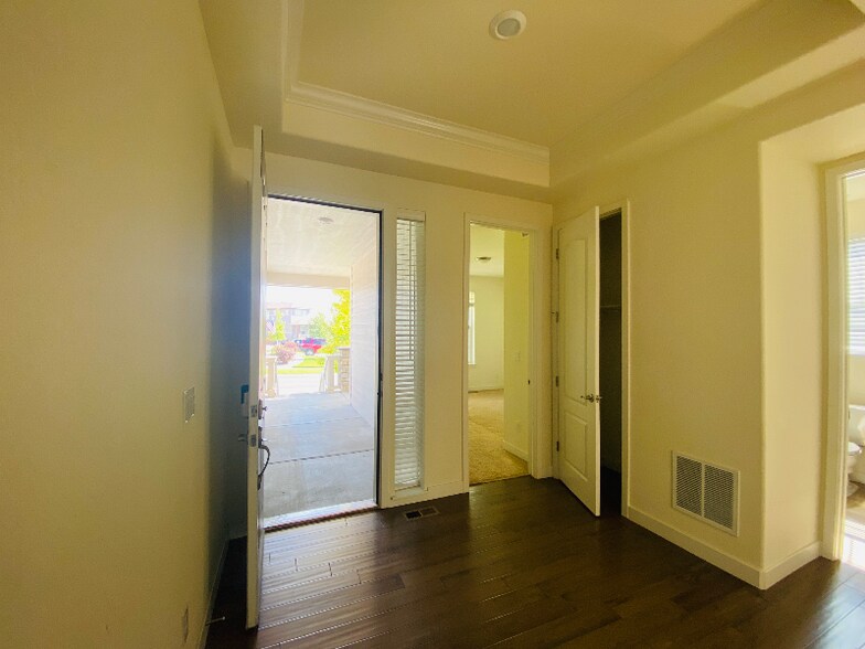 Building Photo - 16058 Azalea Ave
