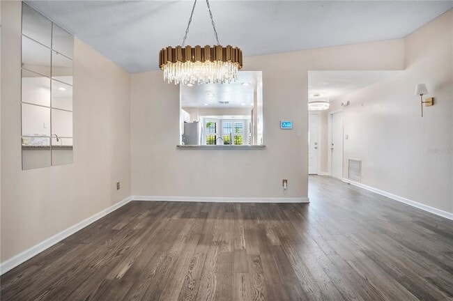 Building Photo - 4805 Kingston Cir
