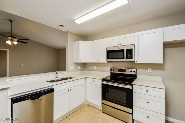 Building Photo - 8360 Coral Dr