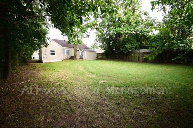 Building Photo - 424 S 73rd E Ave