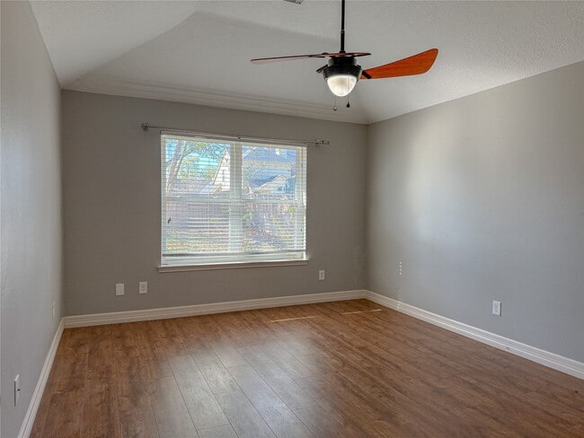 Building Photo - 209 McVoy Dr