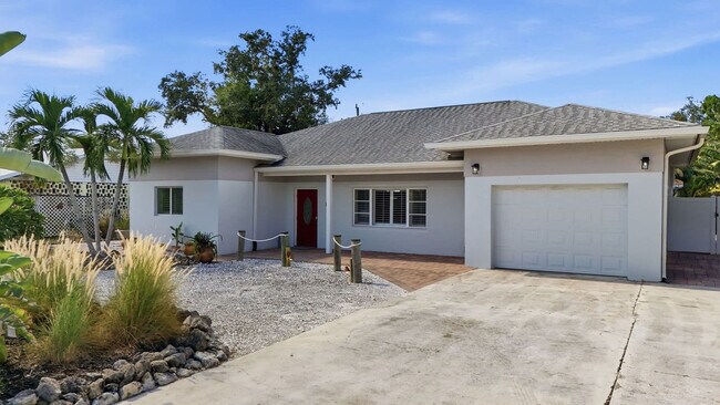 Building Photo - 27526 Los Amigos Ln