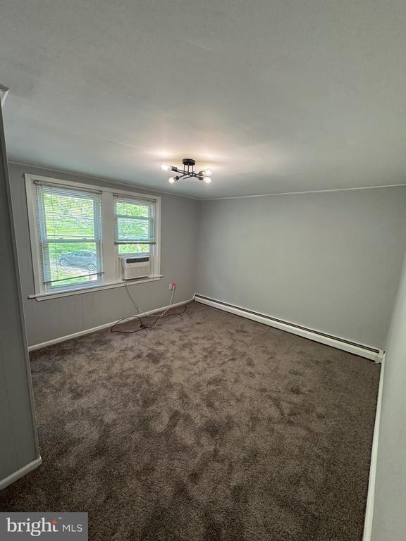 Building Photo - 365 Dehaven St
