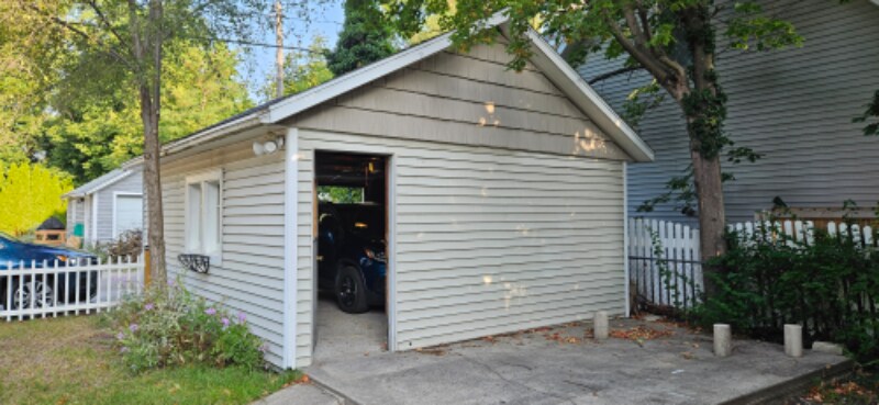 Building Photo - 812 Randolph St