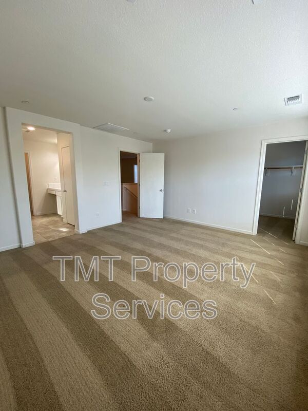 Building Photo - 5471 Westhampton Way