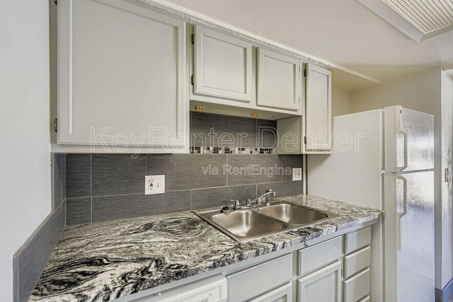 Building Photo - 12162 Melody Dr