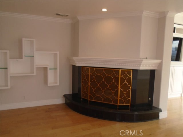 Building Photo - 790 Vía Santa Catarina