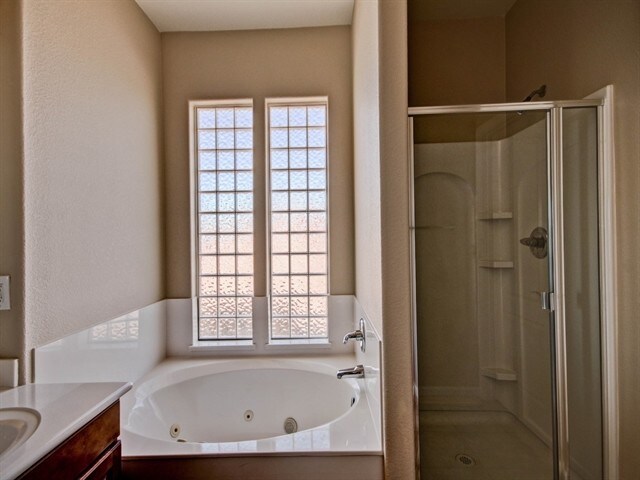 Building Photo - 2190 N 135th Dr