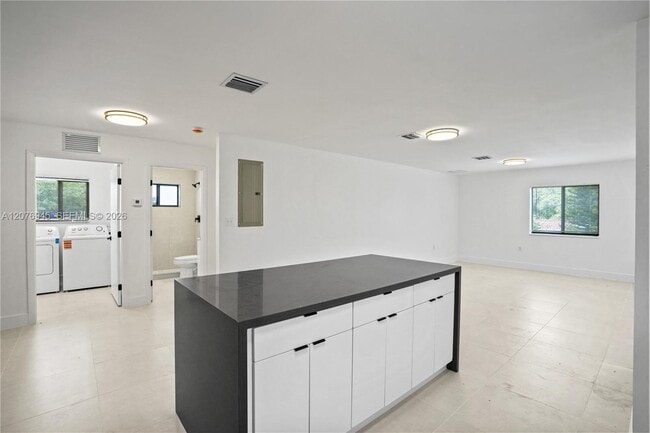 Building Photo - 5819 NW 30th Ave