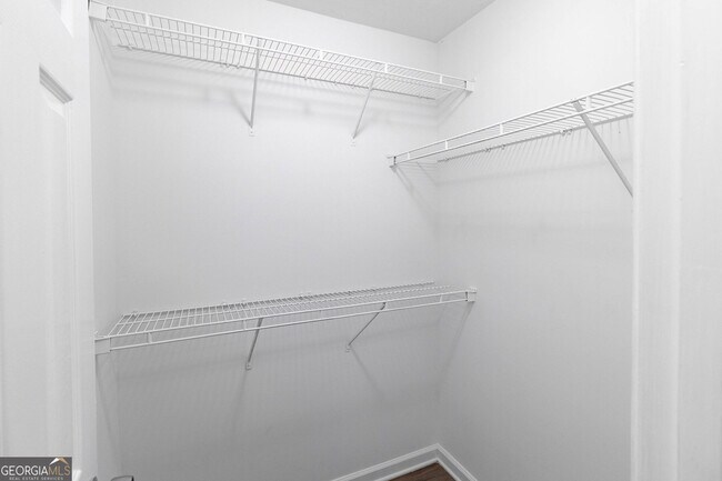 Building Photo - 745 Crestwell Cir