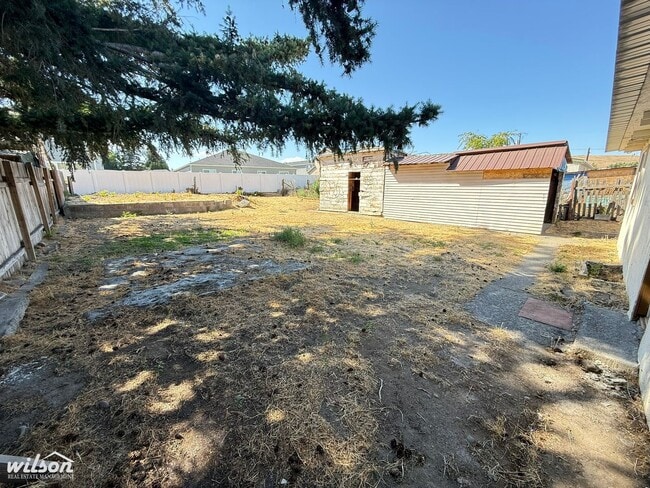 Building Photo - Bright and Cozy 3-Bedroom House in Yakima