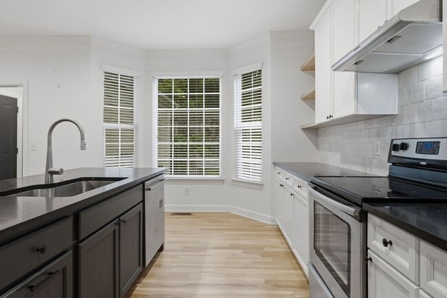 Building Photo - 2661 Avery Park Dr