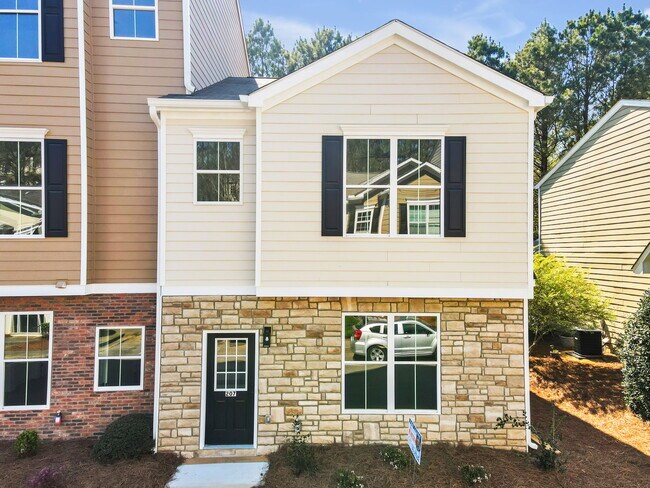 Primary Photo - 207 Riverstone Commons Cir