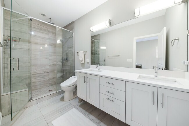 Building Photo - 1025 Walnut Wy