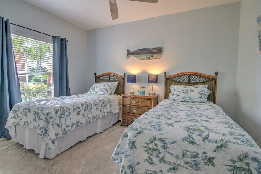 Building Photo - 9187 Celeste Dr