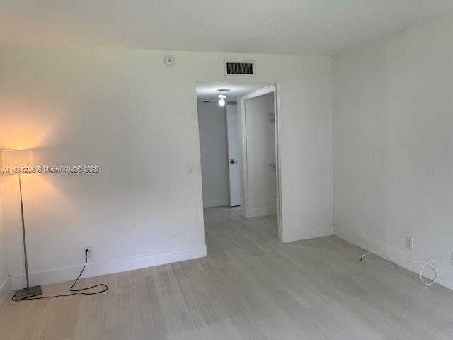 Building Photo - 413 Lakeview Dr