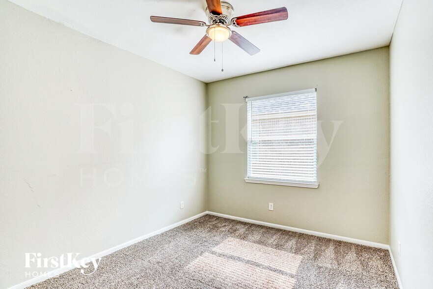 Building Photo - 4810 Bay Vista Dr