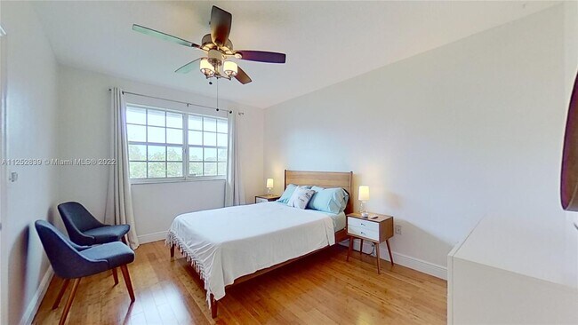 Building Photo - 11631 SW 2nd St