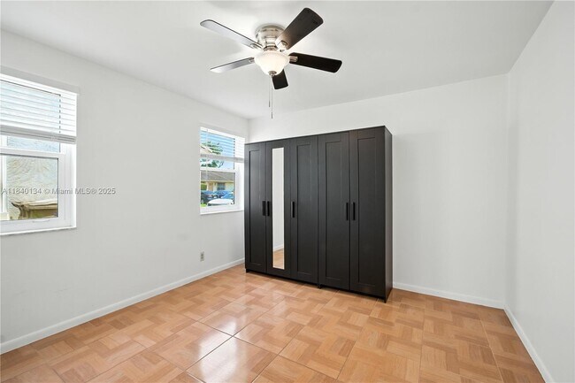 Building Photo - 8041 SW 20th Pl