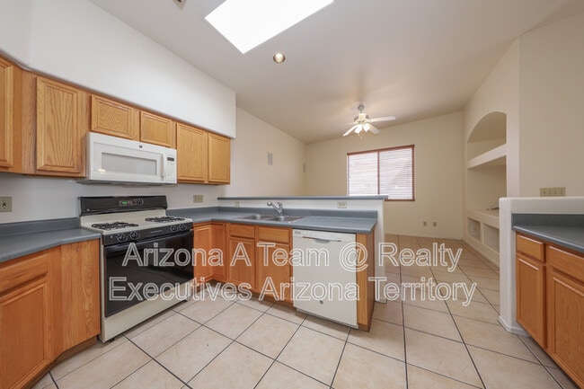 Building Photo - 7427 E Placita Rio Cabo