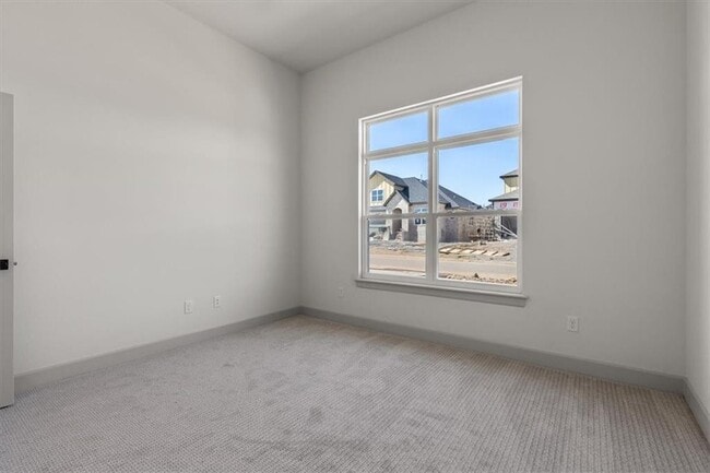 Building Photo - 1050 Whistler St