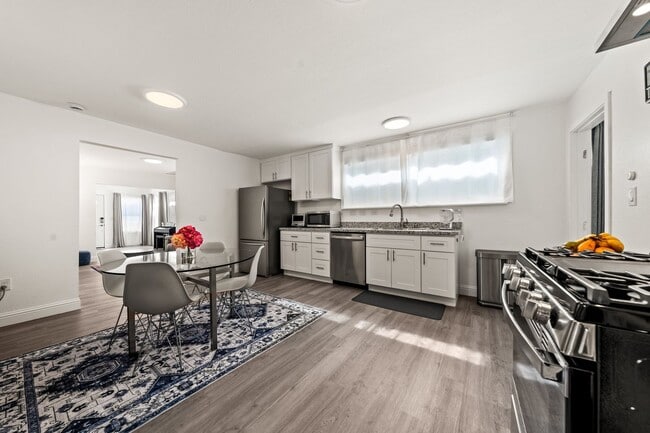 Building Photo - Welcome to your beautifully updated home!