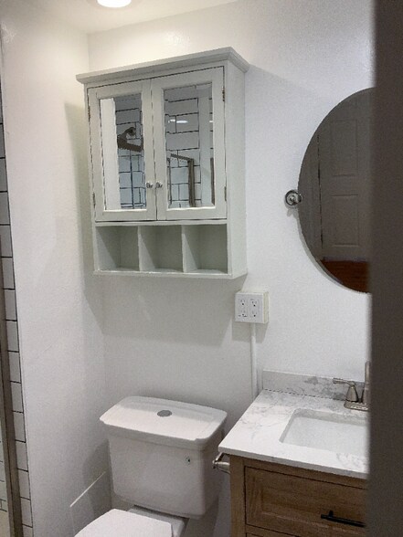 Building Photo - 245 S Pennsylvania St