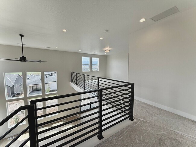 Building Photo - 2179 N Paradise Flt Ln