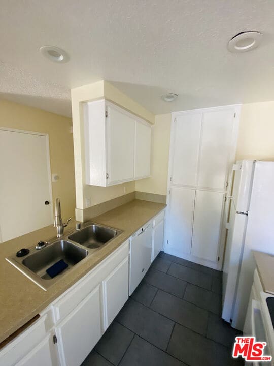 Building Photo - 8725 Beckenham Ln