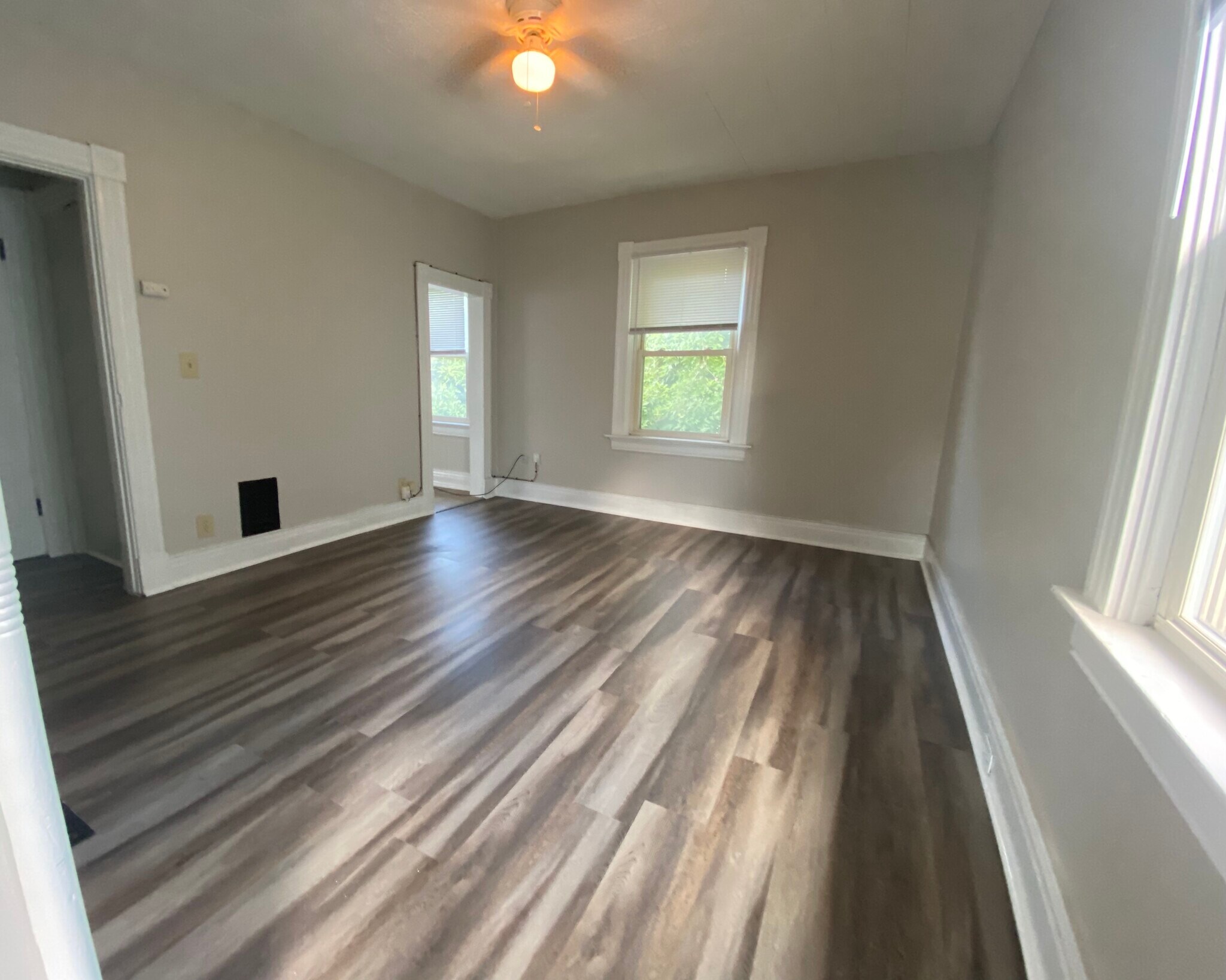 Building Photo - 4822 Oak St