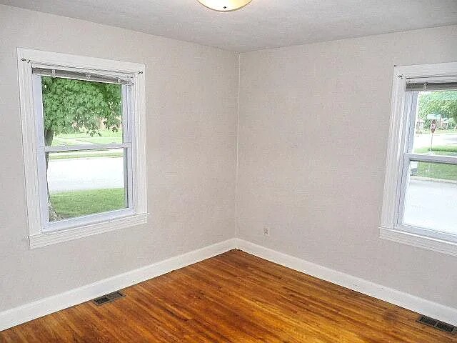 Building Photo - 921 Booth Ave