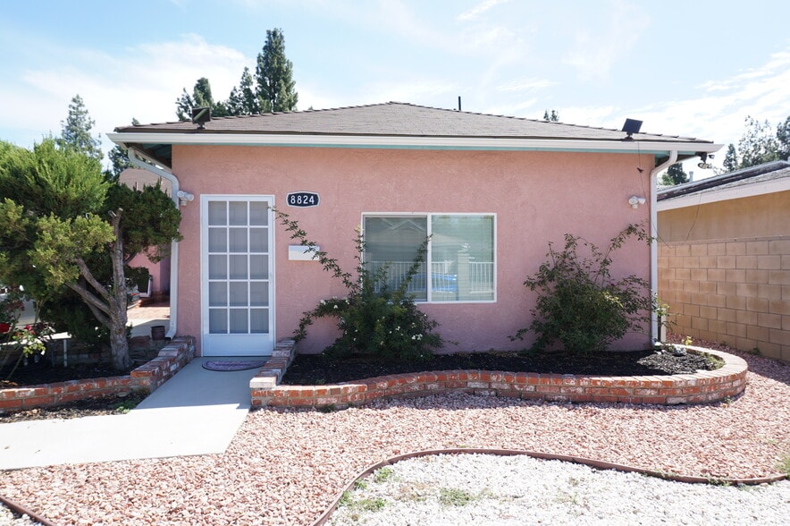 Building Photo - 8826 Quartz Ave