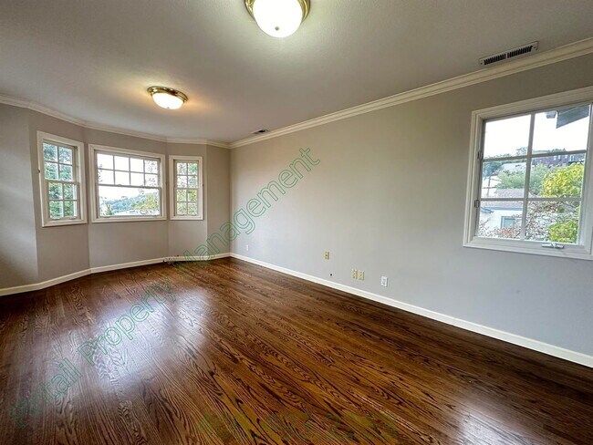 Building Photo - 108 Club Dr