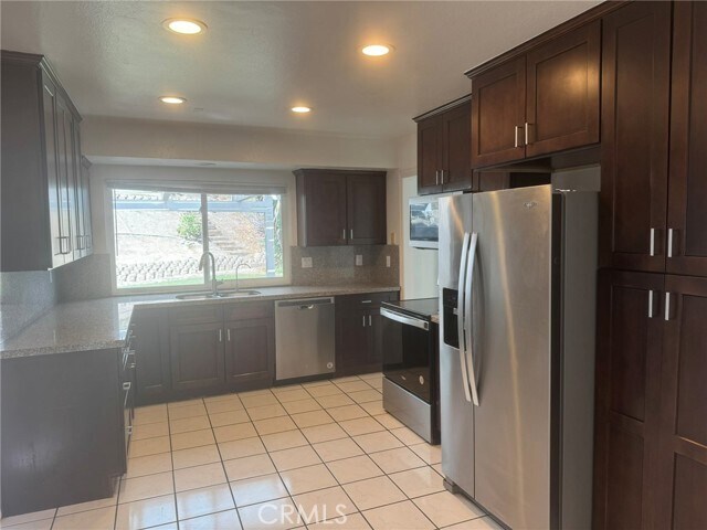 Building Photo - 24451 Quintana Dr