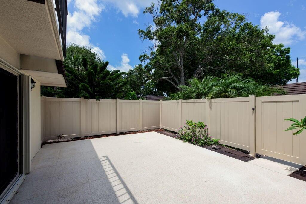 Building Photo - 7424 74th Way