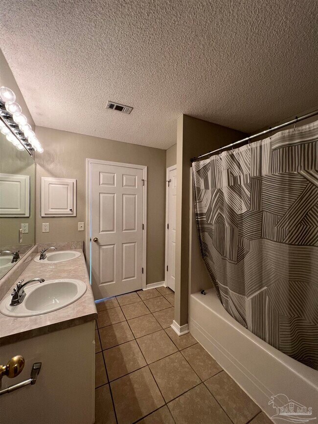Building Photo - 6191 Bandol Ct
