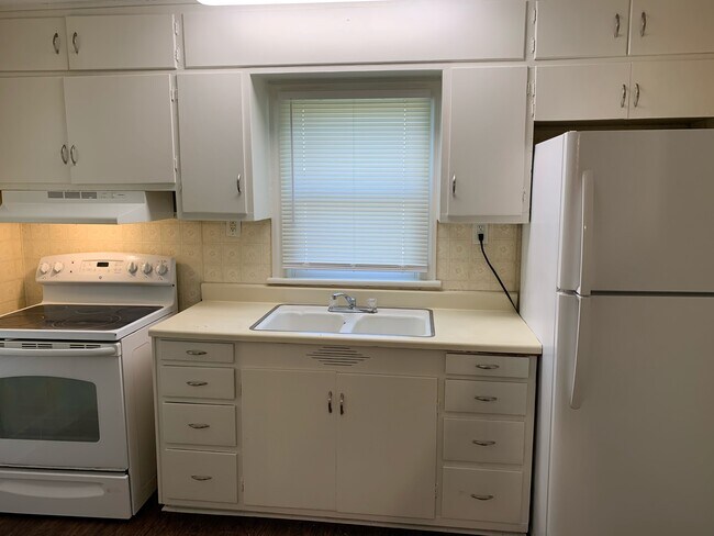 Building Photo - 36 Bryant St