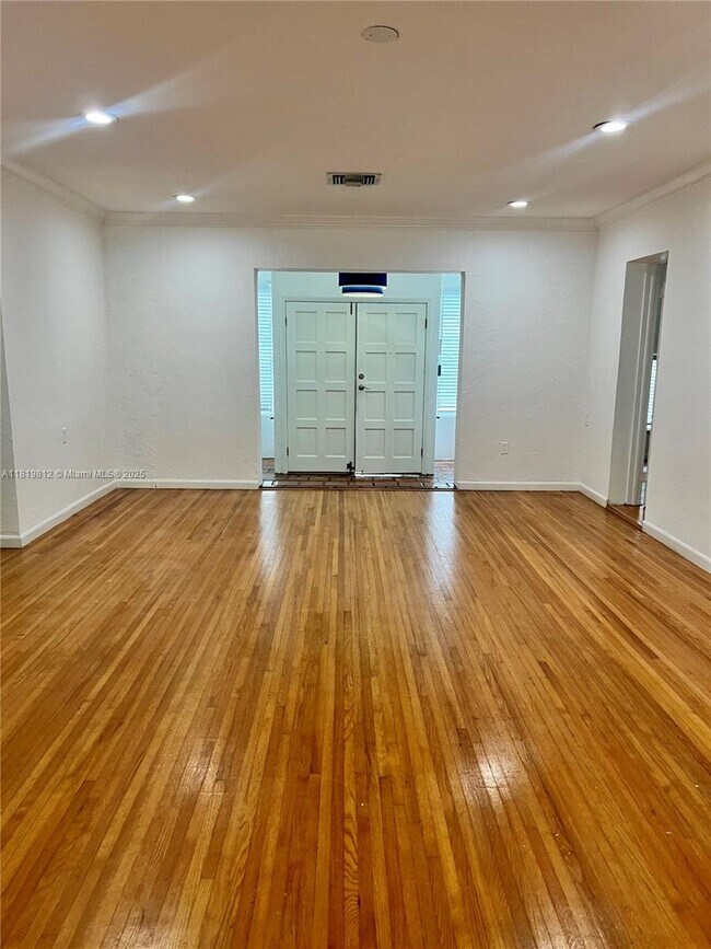 Building Photo - 5703 SW 83rd St