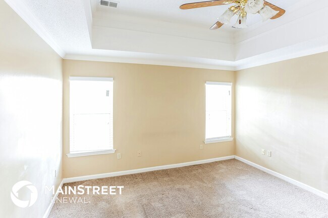 Building Photo - 6860 Hickory Crest Dr