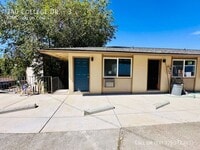 Building Photo - 140 College Dr