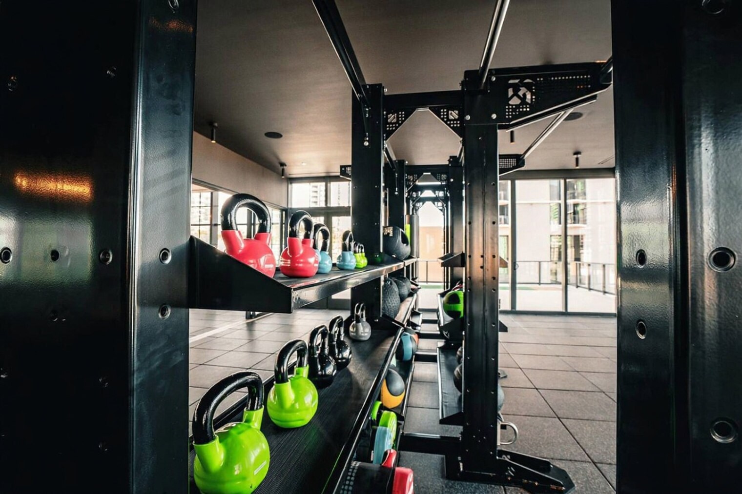 Building Photo - 601 NE 1st Ave